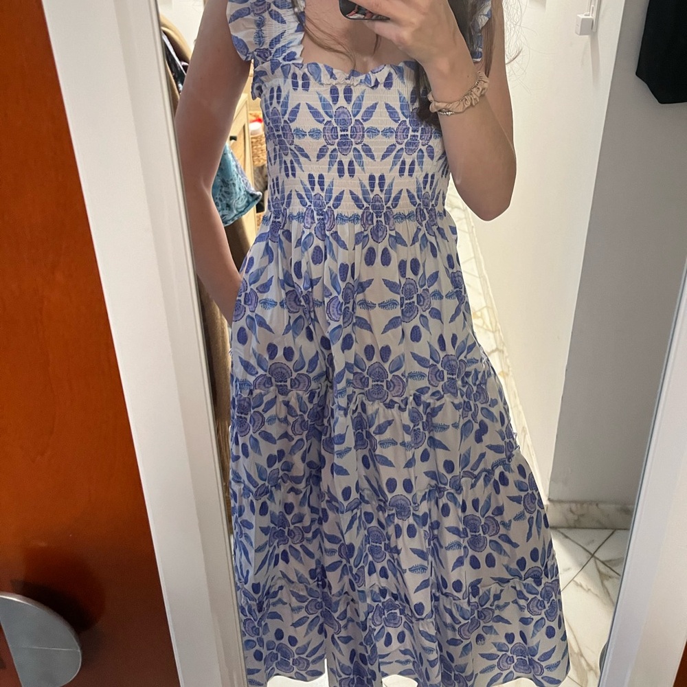 Hill House Blue and White Floral Shell Smocked Midi Nap Dress XS - Picture 2 of 6